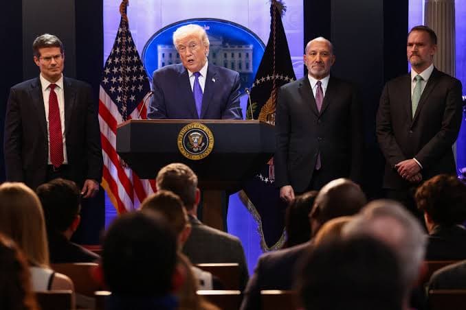 Supreme Court Strikes Down Trump Tariffs: Market Rallies as President Imposes New 10% Global Duty